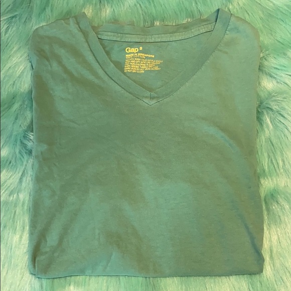 Men’s GAP Green V-Neck Short Sleeve Tee - Picture 6 of 7